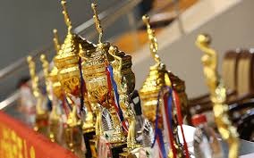 西甲：塞维利亚3-2逆转瓦伦西亚